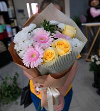 Букет цветов из:  Герберы, Розы и Хризантемы в Поречье-Рыбное